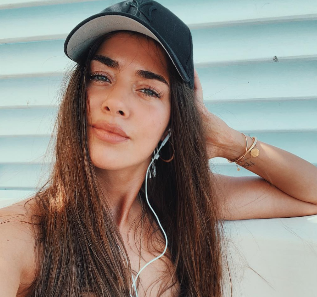 Bensu Soral'ın küvet pozuna yüzbinlerce beğeni geldi İçerde dizisiyle ünlenmişti - Resim: 1