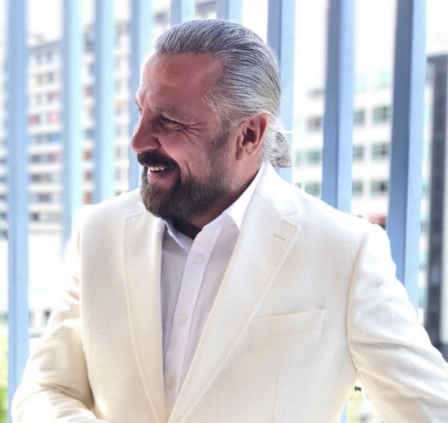 Güvenlik Uzmanı Mete Yarar Gülnaz Kudunoğlu'yla evlendi - Resim: 4