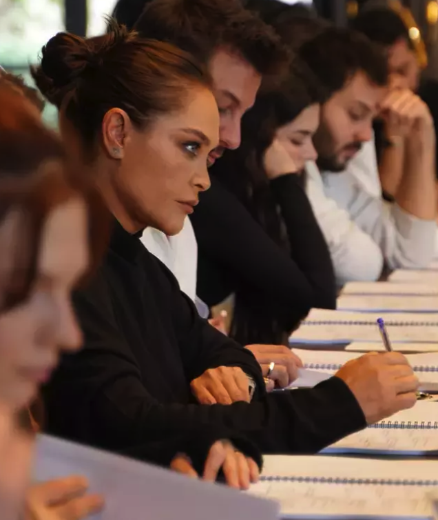 Hülya Avşar trafik kazası geçirdi ölümden döndü! Ünlü oyuncunun durumu nasıl - Resim: 3