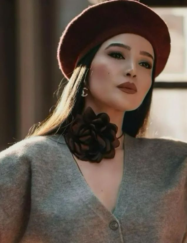 Çarkıfelek'in hostesiydi son hali herkesi şaşırttı! Emel Özkızıltaş sosyal medyayı salladı: 'Mükemmel ötesi' - Resim: 4