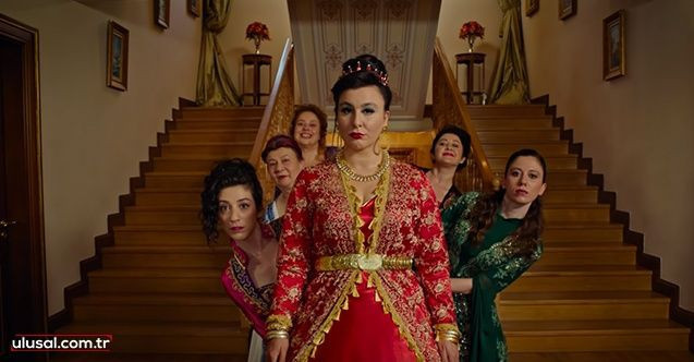 Yasemin Sakallıoğlu makyajlı haliyle ortaya çıkınca tanıyamadılar - Resim: 3