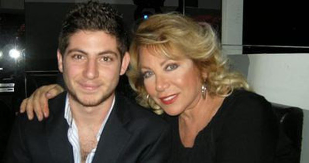 Nil Burak kaç yaşında Nil Burak evlilikleri kaç kere evlendi eşleri kimdir? - Resim: 2