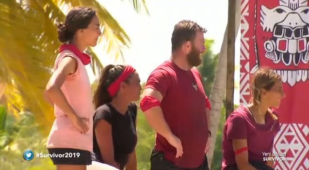 Survivor'da korkunç kaza! Yarışmacılar hemen suya koştu - Resim: 2