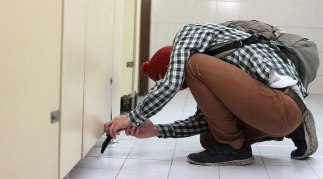 Yaylıyor dikkat! Kadınları gizli gizli çekip cinsel içerikli... - Resim: 2