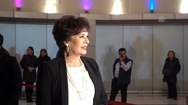 Emre Altuğ sanat hayatının 20. yılına özel konser verdi! Çağla Şikel yalnız bırakmadı - Resim: 2