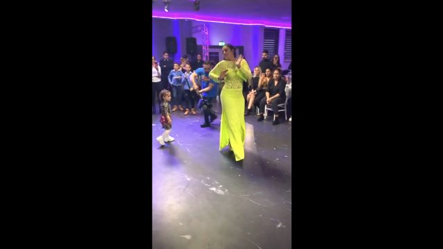 Solmaz Çiros'tan olay popo sallama dansı! Ne oluyor bu gelin adaylarına? - Resim: 3