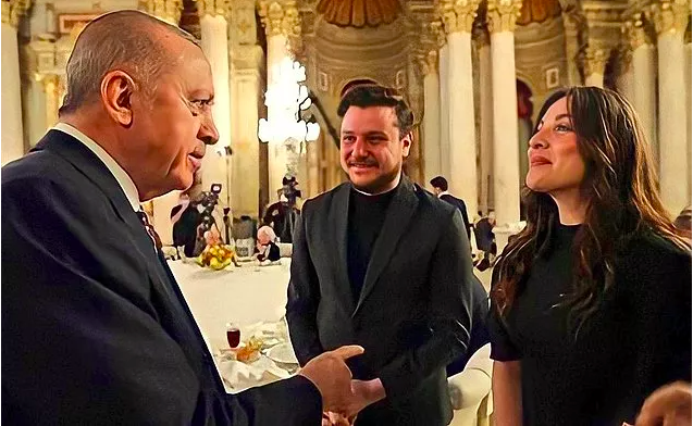 Erdoğan'ın iftar davetine katılan YouTuber Merve Özkaynak Atatürk çıkışıyla TT oldu - Resim: 3
