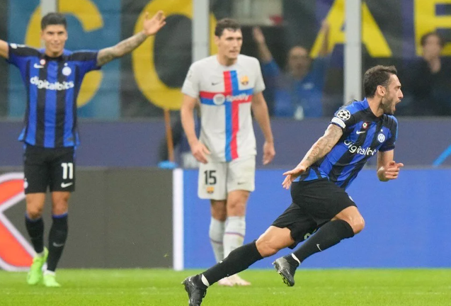 Hakan Çalhanoğlu, Barcelona karşısında Inter'i galibiyete taşıdı - Resim: 0