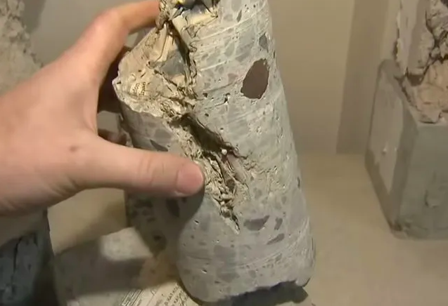 Binanın betonundan öyle şeyler çıktı ki! İçinde nazar boncuğu bile var gören yuh çekti - Resim: 3