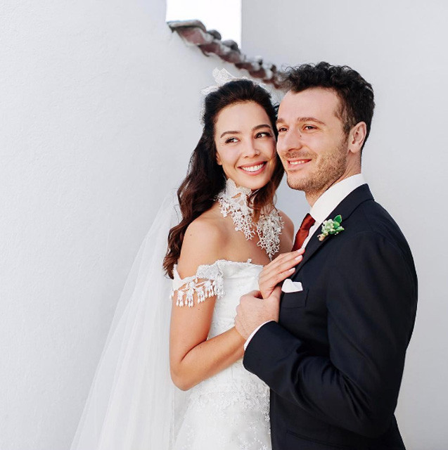 Azra Akın ve Atakan Koru'dan büyüleyici Latin dansı! - Resim: 1