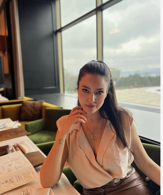 Oyuncu Pelin Akil, Anıl Altan ile boşanmasının ardından ilk kez konuştu: ''Zorlanıyorum'' - Resim: 2