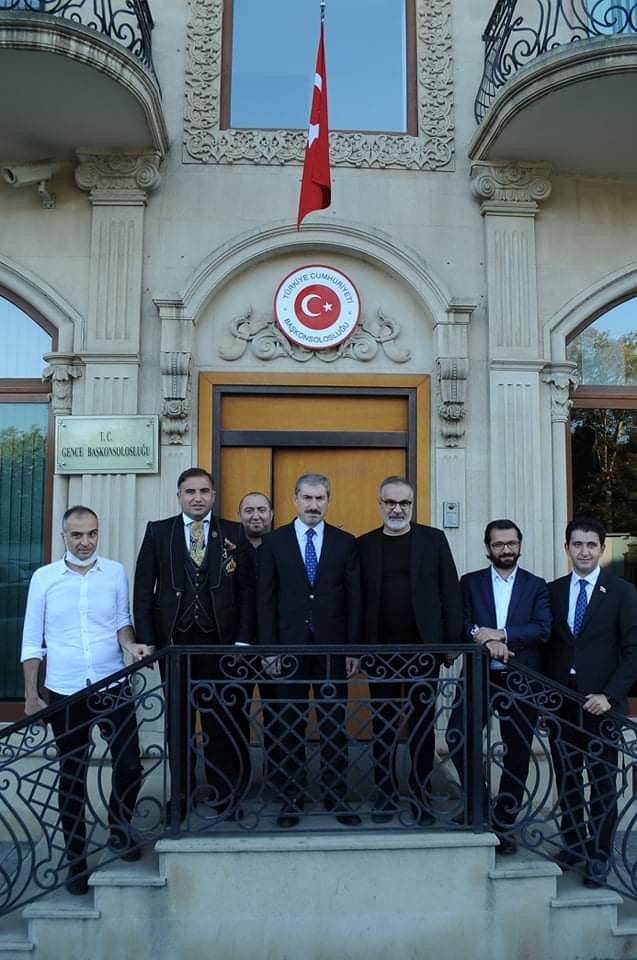 Gazetecilerden Azerbaycan'a destek ziyareti - Resim: 0