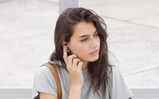 40 dilde tercüme yapan kulaklık satışa çıkıyor - Resim: 1