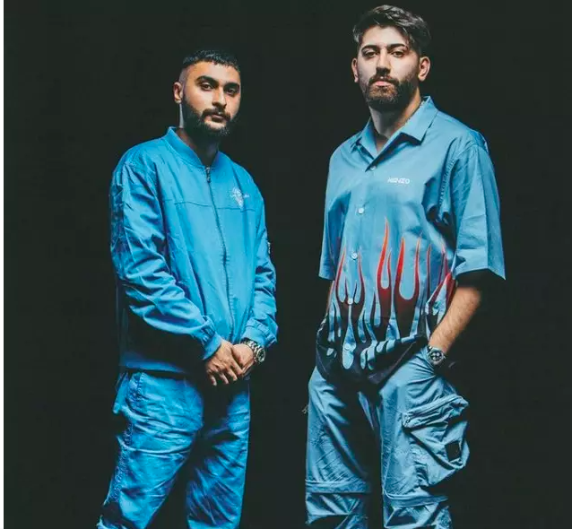 Ünlü rapçileri taşıyan minibüs kaza yaptı! Hayranları hastaneye koştu - Resim: 1