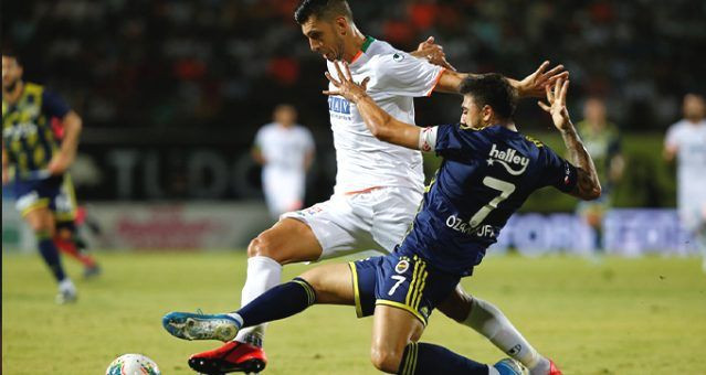 Fenerbahçeli yıldızlara Alanyaspor maçında tepki yağdı - Resim: 3