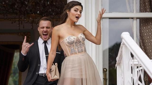 Hande Erçel ve Kerem Bürsin fena yakalandı gören gözlerine inanamadı - Resim: 3