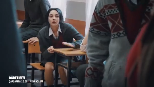 FOX TV'nin yeni dizisi Öğretmen'de İlker Kaleli La Casa de Papel Profesör'e benzetildi - Resim: 1