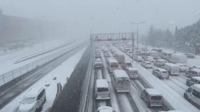 Ekrem İmamoğlu'nu şoka uğratacak kar yağışı anketi! İBB yönetimine güven azaldı mı? CHP'liler bile... - Resim: 3