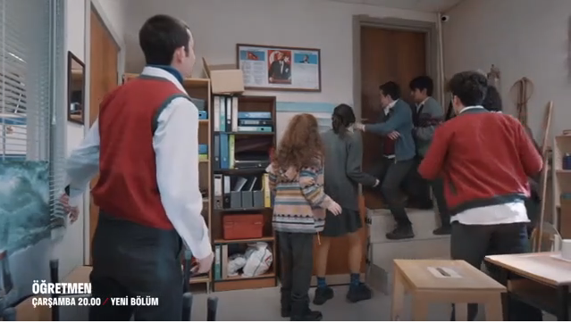 FOX TV'nin yeni dizisi Öğretmen'de İlker Kaleli La Casa de Papel Profesör'e benzetildi - Resim: 2