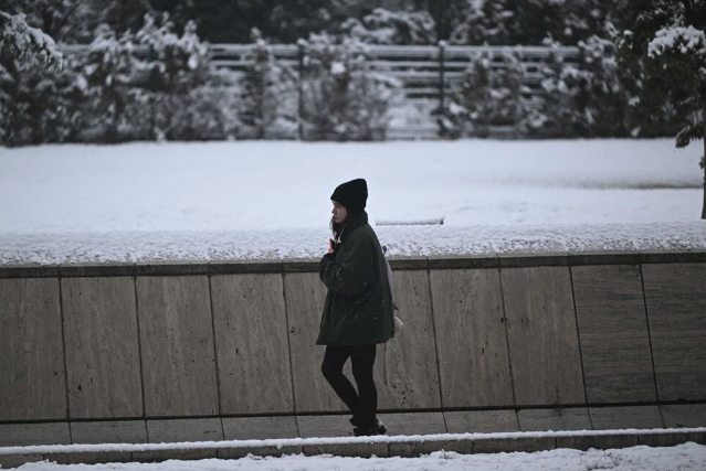 Türkiye'de kar yağışı etkili oluyor! Her yer beyaza büründü işte şehirlerden kar manzaraları... - Resim: 3