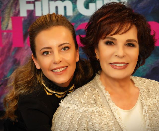 'Zor bir dönemden geçiyoruz' deyip Vildan Atasever konuştu: Mesleğinden dolayı... - Resim: 1