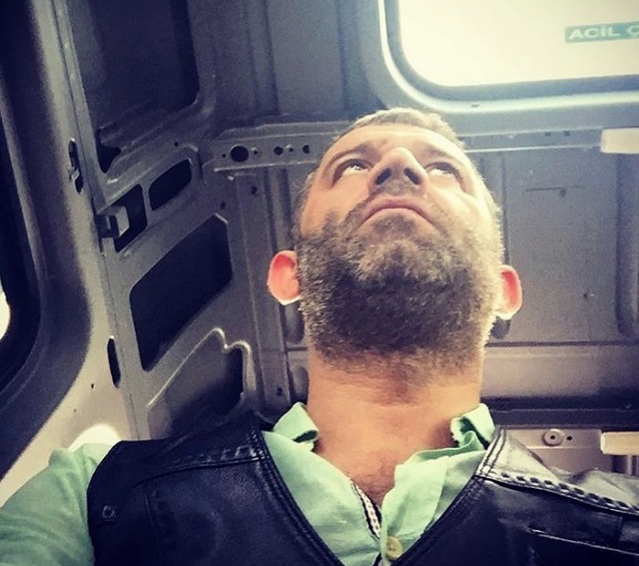 Arka Sokaklar'ın başrolü Şevket Çoruh'tan flaş dizi açıklaması: Kadına şiddeti durduramazsınız - Resim: 1