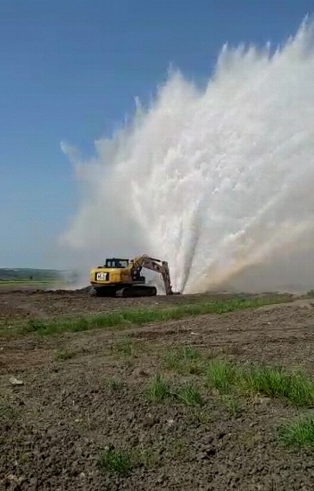 Tekirdağ'da boru patladı Su metrelerce yükseğe fışkırdı - Resim: 4