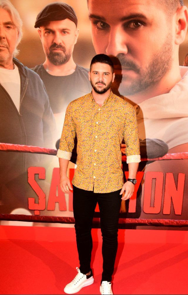 Şampiyon dizisinin başrolü Tolgahan Sayışman dizinin ilk bölümünü izlerken fenalaştı! - Resim: 4