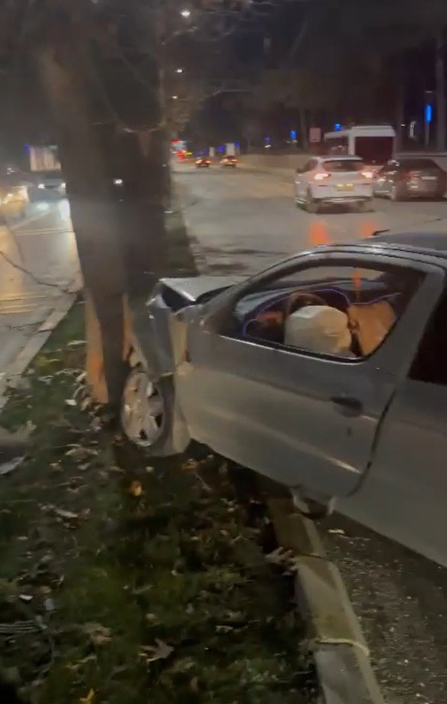 Aynı noktada iki kaza birden! Biri aracını bırakıp kaçtı - Resim: 1