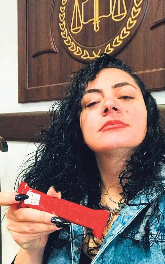 Sahte kadın hakim skandalı büyüyor! Duruşmaya çıkıp yargılama yapmış - Resim: 0