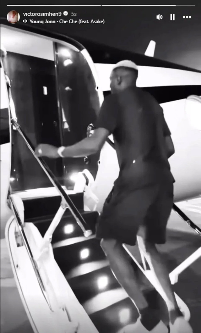 Galatasaray, Victor Osimhen'e kavuşuyor! İstanbul'a geliş saati belli oldu - Resim: 0