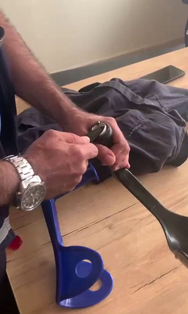 Sivas'ta dilenci yakayı ele verdi paraları sakladığı yer şaşkına çevirdi - Resim: 0