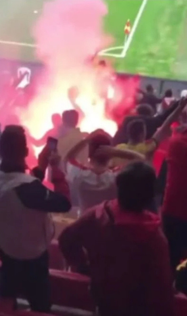 Göztepe Altay maçında sis ve işaret fişeğinin stadyuma nasıl sokulduğu ortaya çıktı - Resim: 3