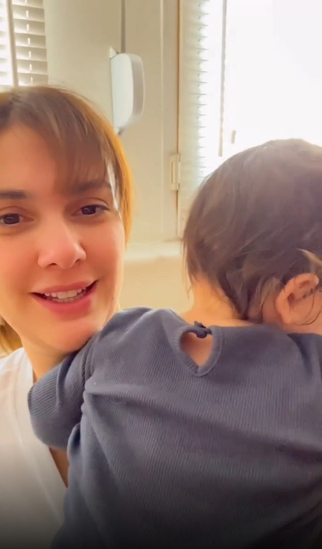 Bergüzar Korel "bu net bir dramdır" diyerek sitem etti! Kızıyla videosu sosyal medyayı salladı - Resim: 1