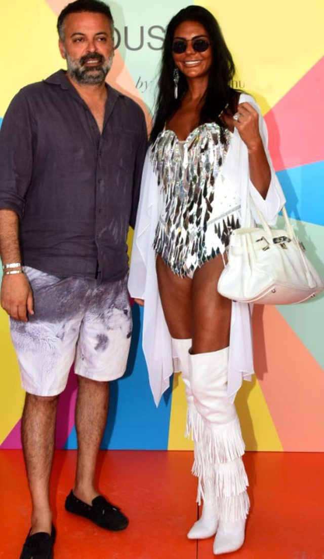 Süreyya Yalçın davete de mayosu ve çizmeleriyle gidince olay oldu! - Resim: 3