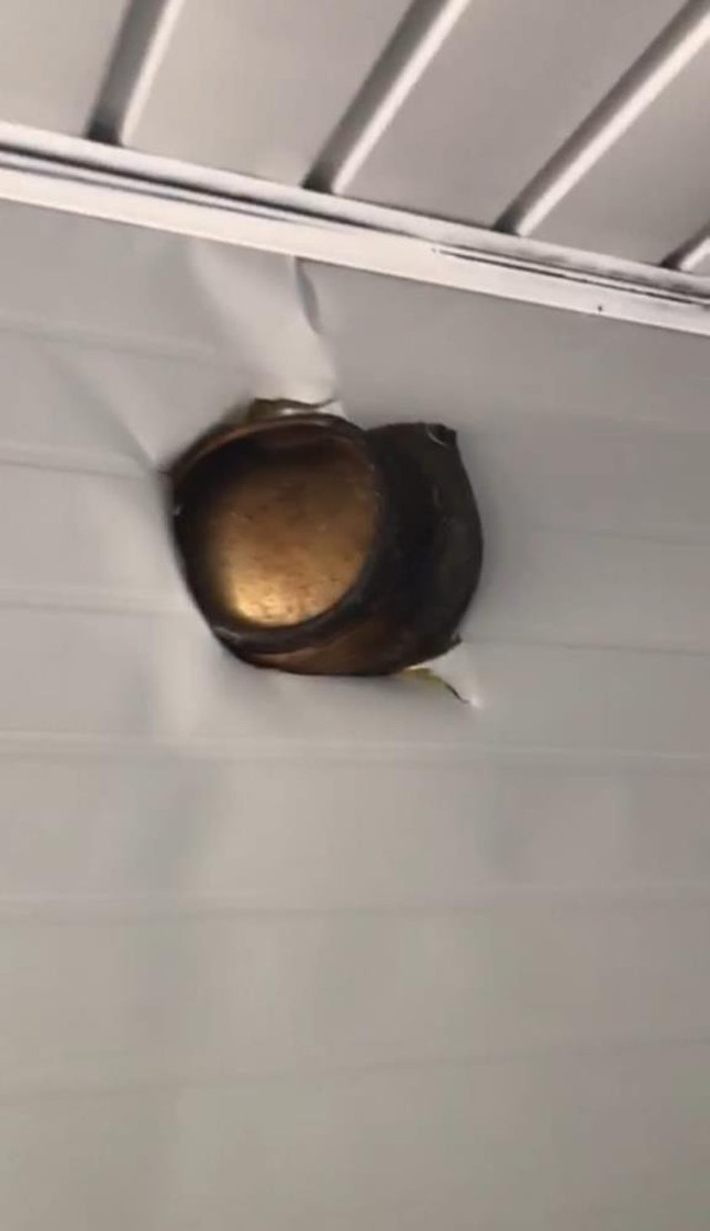 Malatya'da ilginç olay: Evde bomba gibi patlayan tüp, konteyneri deldi geçti! - Resim: 0