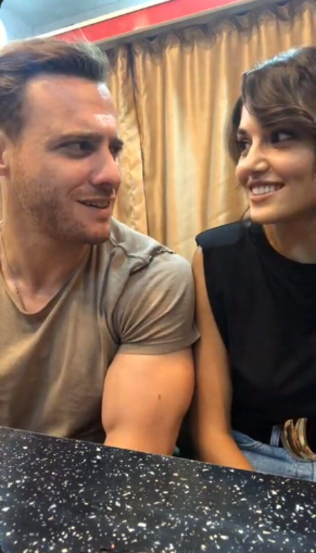 Sen Çal Kapımı yıldızı Hande Erçel Kerem Bürsin'e kayıtsız kalamadı - Resim: 4