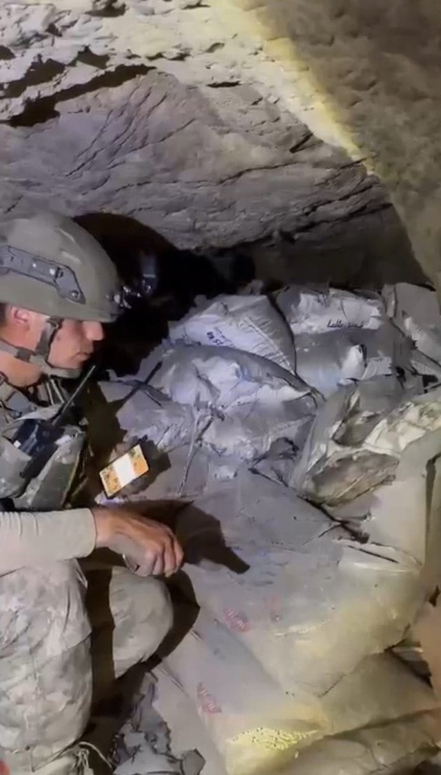 MSB duyurdu: Kuzey Irak'ta PKK'ya ağır darbe! Çok sayıda silah ve mühimmat ele geçirildi - Resim: 1