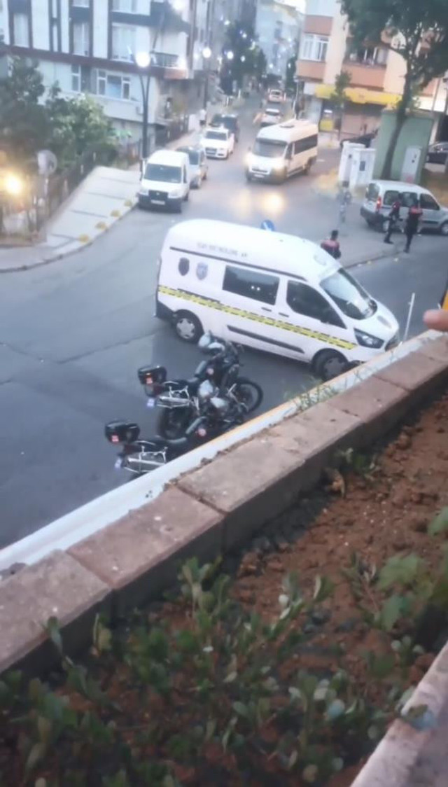 İstanbul’da araca silahlı saldırı: 20 yaşındaki genç hayatını kaybetti - Resim: 1