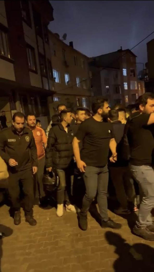 İstanbul’da satırlı koca dehşet saçtı: Eşini ve çocuklarını rehin aldı! - Resim: 1