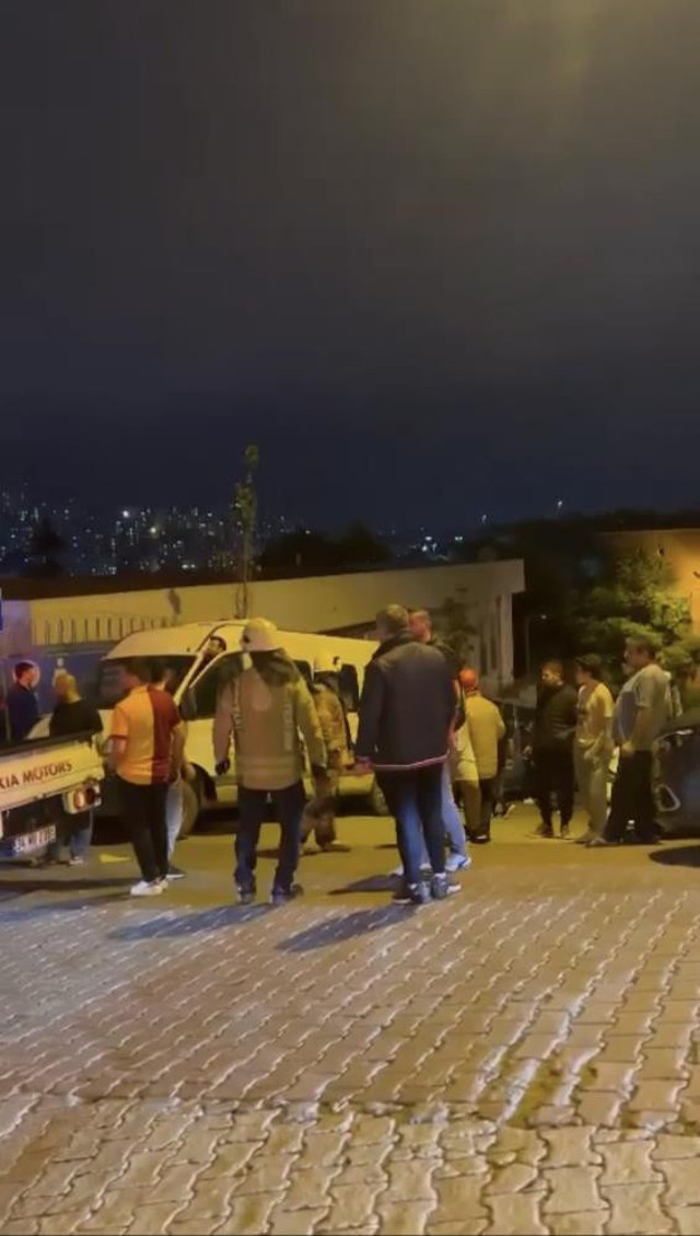 İstanbul’da satırlı koca dehşet saçtı: Eşini ve çocuklarını rehin aldı! - Resim: 2