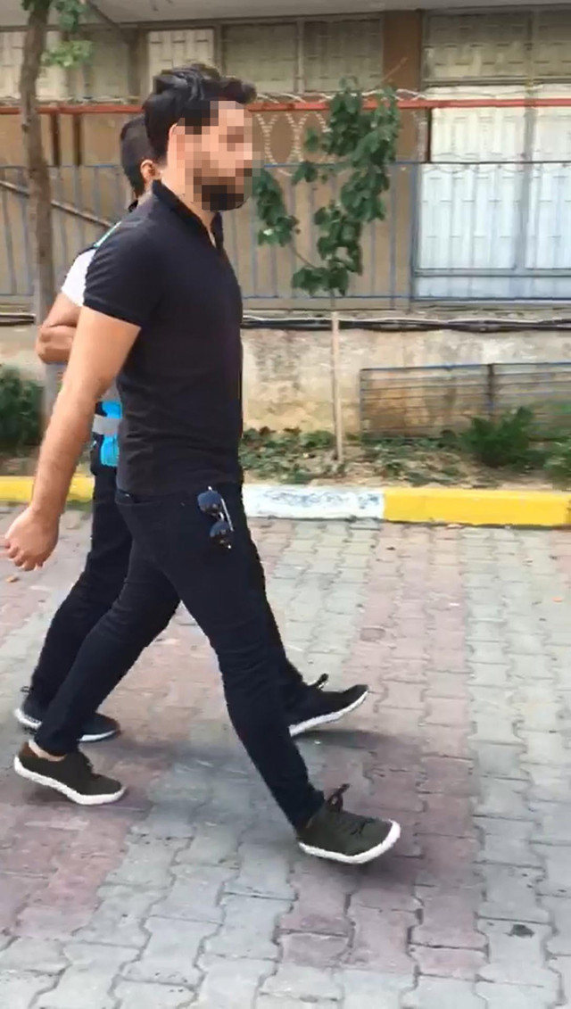 İstanbul'da makas atarken kazaya neden olan 2 sürücü gözaltına alındı - Resim: 1