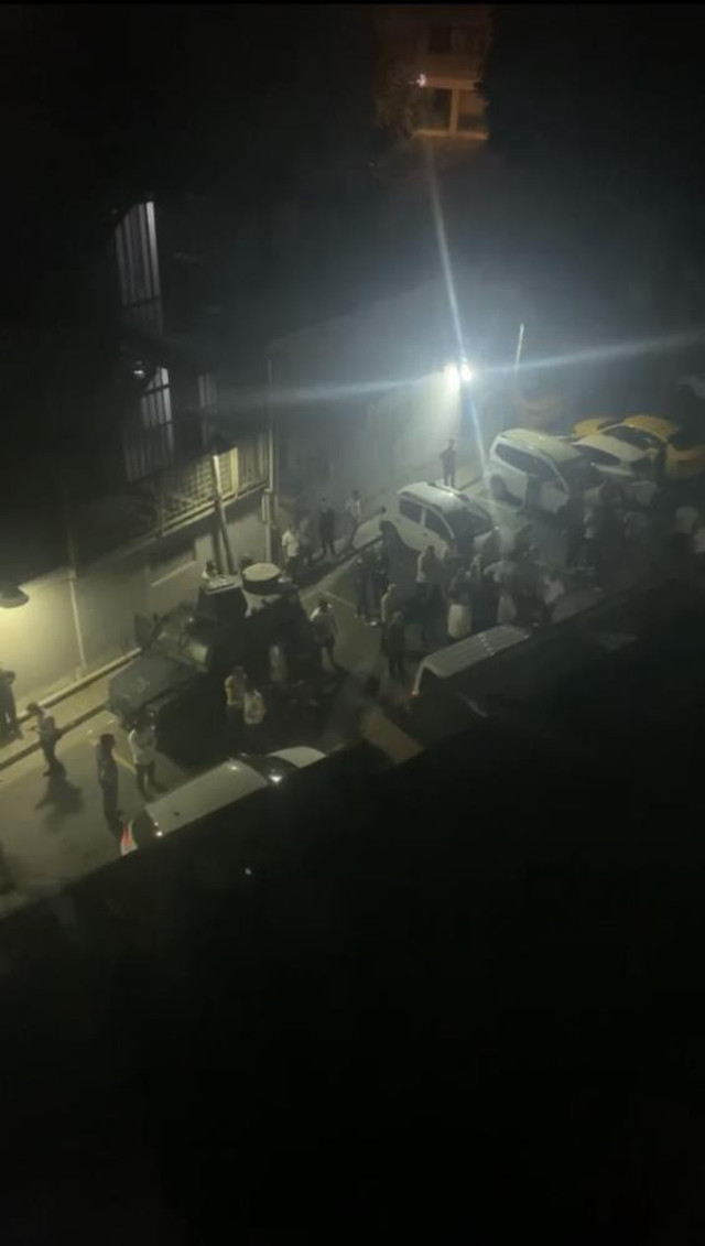 İstanbul’da araca silahlı saldırı: 20 yaşındaki genç hayatını kaybetti - Resim: 0