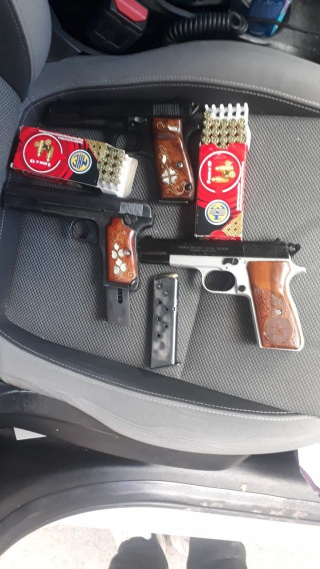 Ankara’da, sosyal medya üzerinden silah ticareti yapan şahıslar yakalandı - Resim: 0