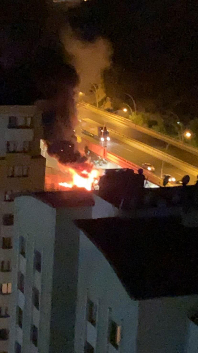 Ankara'da yolcu otobüsü yandı: 1 ölü 20 yaralı - Resim: 1