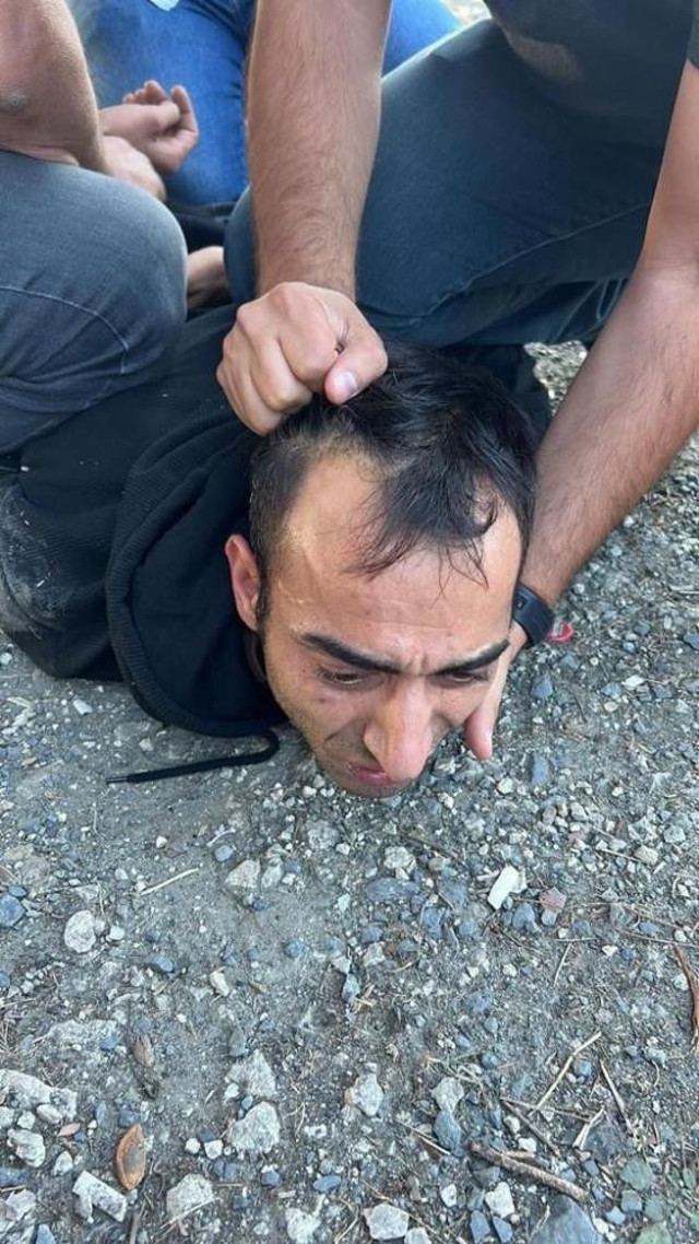 İstanbul'da 2 kişiyi öldürüp 2 polisi yaralayan zanlı yakalandı - Resim: 0