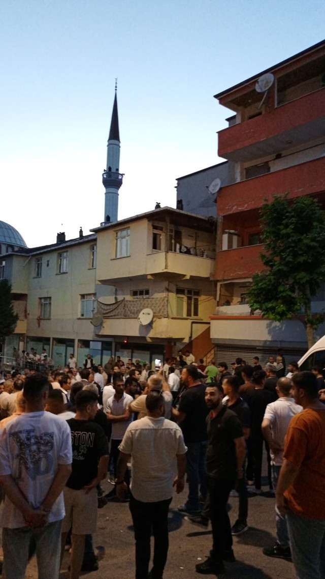 Kocaeli'de 'Suriyeli' gerginliği! Halk sokağa döküldü, ortalık karıştı! 'Fransa'dan beter olur' demişlerdi - Resim: 0