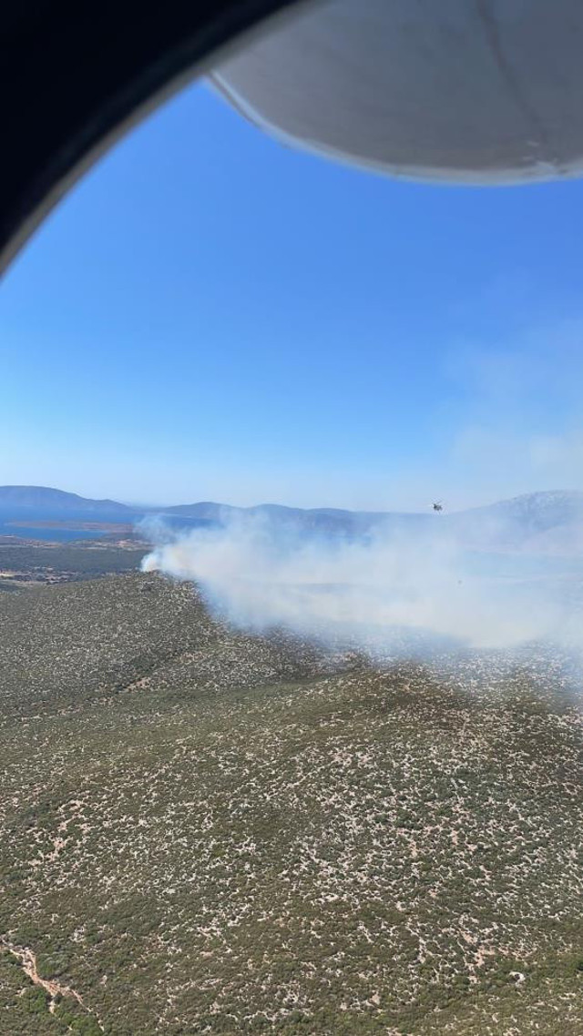 Çeşme’de orman yangını! Ekipler hem karadan hem de havadan müdahale ediyor! - Resim: 0