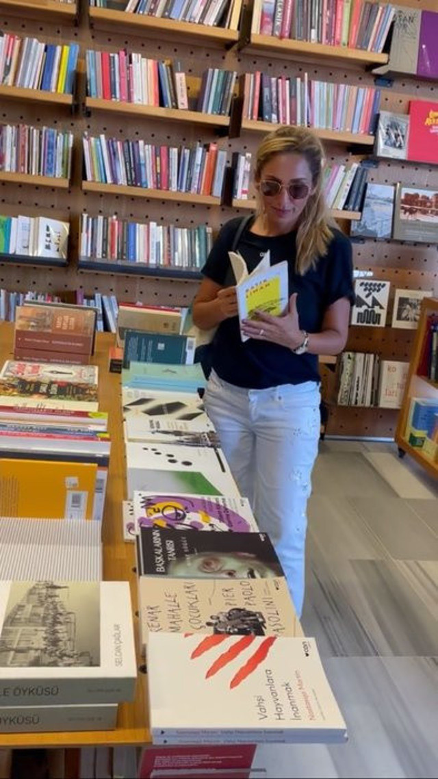 İstanbul'da kadın yazar Funda Demir, eski kocasını boğazını keserek öldürdü - Resim: 3