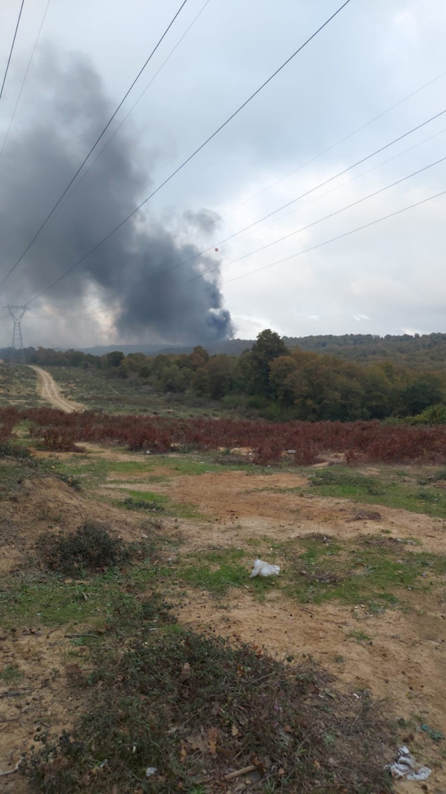 İstanbul Havalimanı önünde TIR alev aldı! Kuzey Marmara Otoyolu'nda panik! - Resim: 0